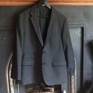 Hugo Boss suit size 42s super 100.